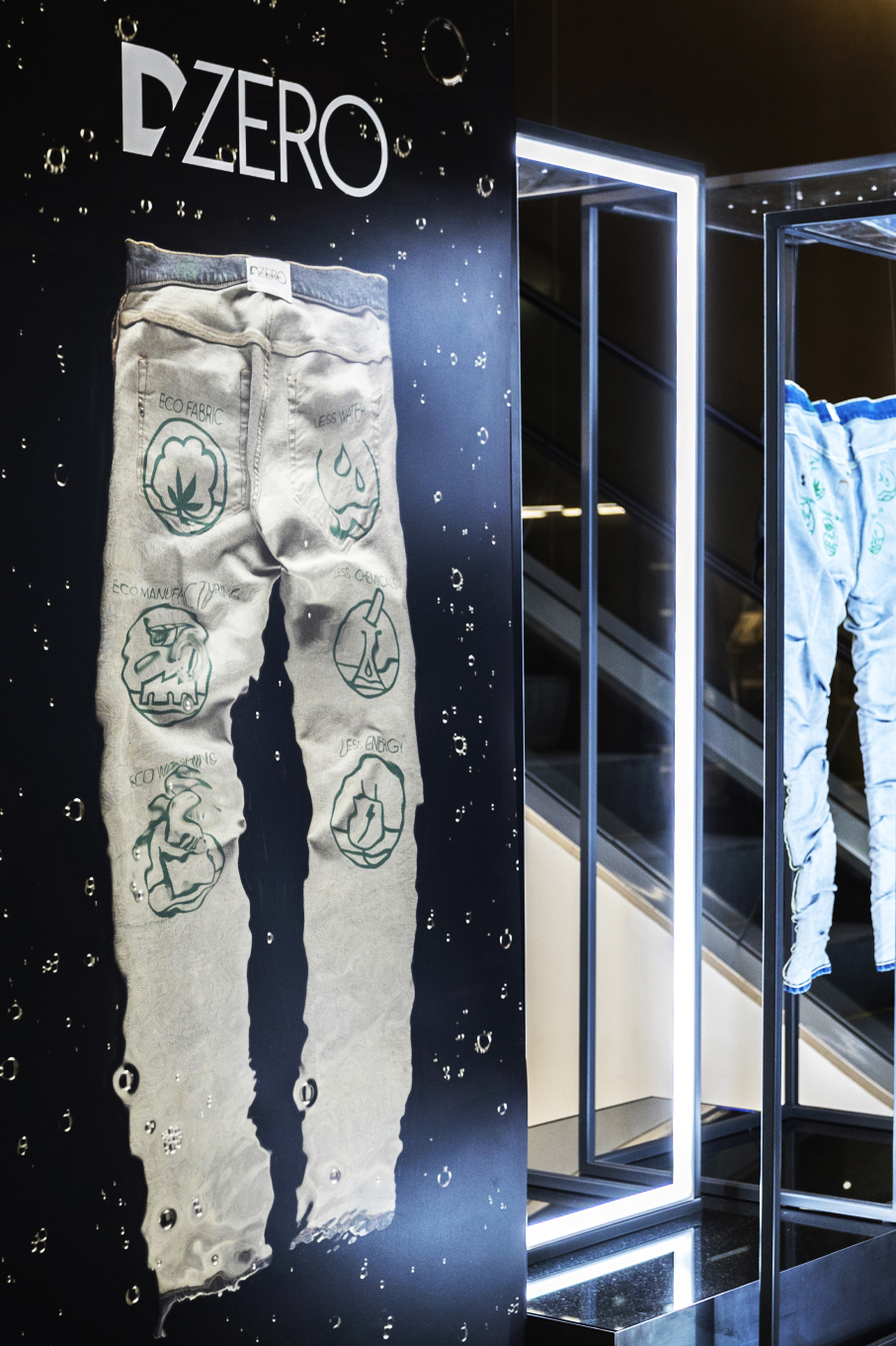 DONDUP / EL CORTE INGLES — Showcase Installation & Shop-in-Shop Showcase Installation & Shop-in-Shop image 2