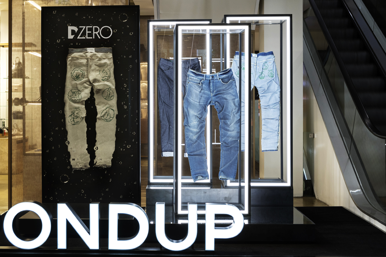 DONDUP / EL CORTE INGLES — Showcase Installation & Shop-in-Shop Showcase Installation & Shop-in-Shop image 7