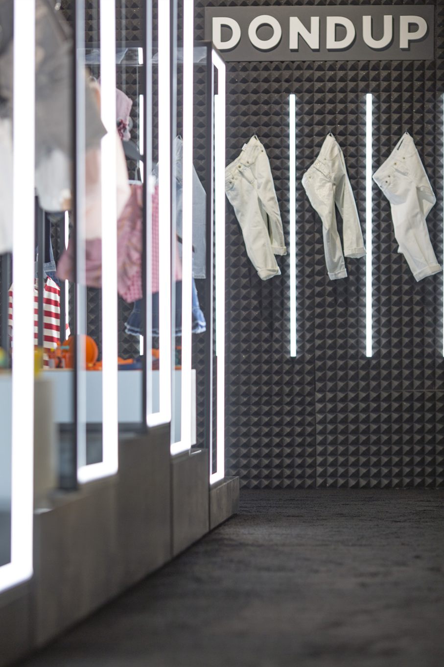 DONDUP — Booth Design Pitti Bimbo Pitti Bimbo Booth design image 2